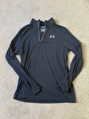 Under Armour Men’s Medium Heat gear running quarter zip sweatshirt